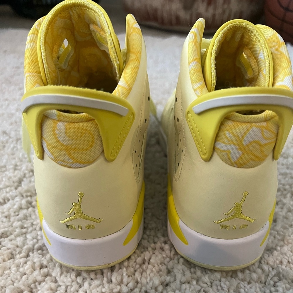 Jordan retro 6 citron size 6Y - Picture 8 of 9